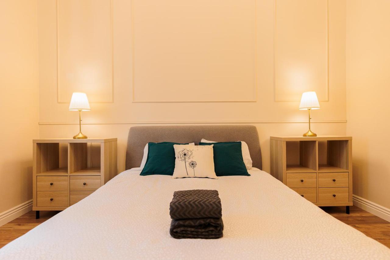 Cozy Apartment In The Historical City Center Timisoara Bagian luar foto