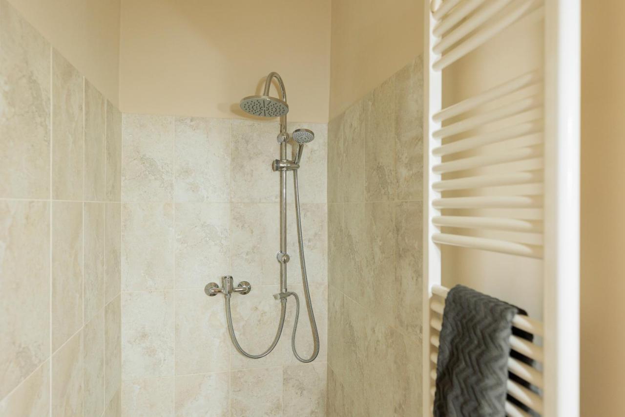 Cozy Apartment In The Historical City Center Timisoara Bagian luar foto