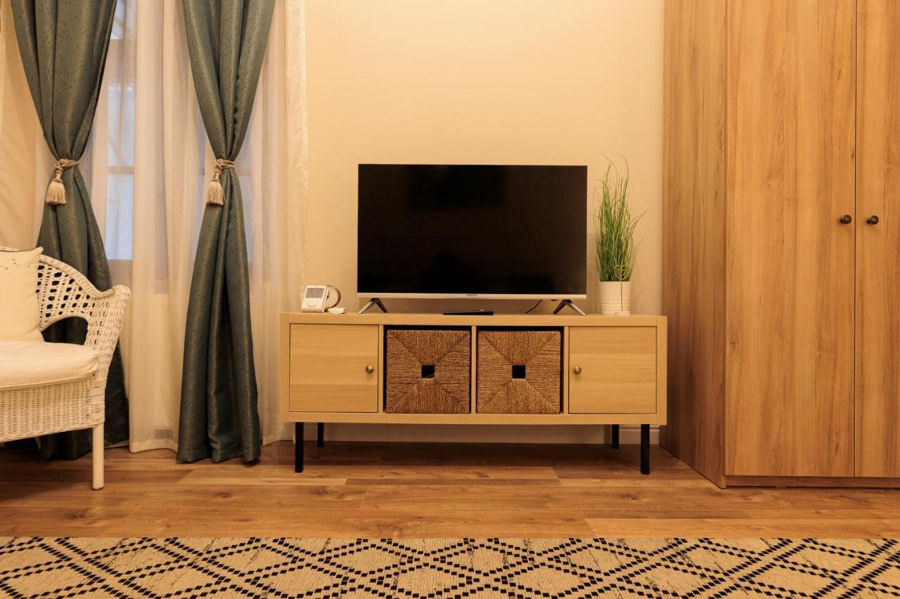 Cozy Apartment In The Historical City Center Timisoara Bagian luar foto